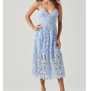 ASTR THE LABEL x REVOLVE Small Lace A-Line Midi Dress Periwinkle Blue, Size S